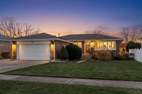 8232 S Ferdinand Ave, Bridgeview, IL 60455 photo 2