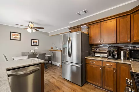 8232 S Ferdinand Ave, Bridgeview, IL 60455 photo 8