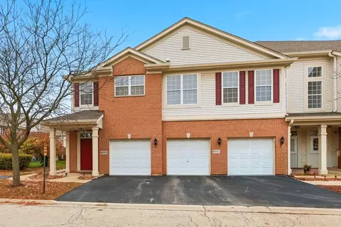 9017 Concord Ln #L, Justice, IL 60458