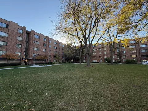 5310 N Chester Ave #519, Chicago, IL 60656
