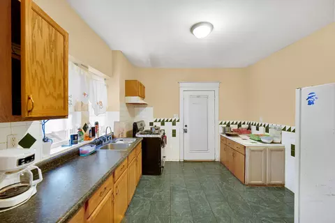 511 E 3rd Ave, Joliet, IL 60433 photo 8