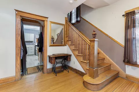 Entry Way - 610 Watson St, Aurora, IL 60505 photo 1 of 1