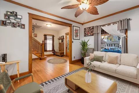 Living - 610 Watson St, Aurora, IL 60505 photo 1 of 1