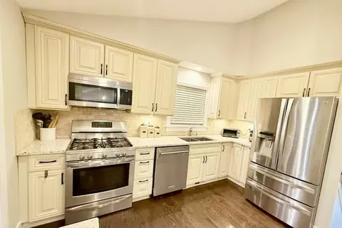 Kitchen - 7020 Wright Ter, Niles, IL 60714 photo 1 of 4