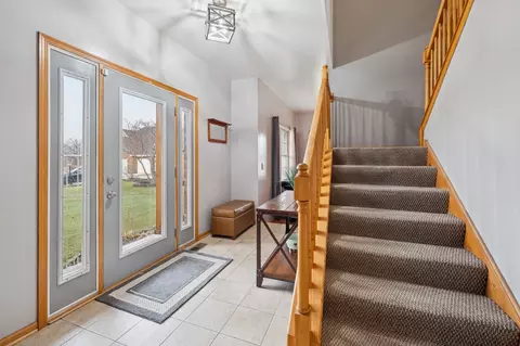 Entry Way - Undisclosed, Oak Forest, IL 60452 photo 1 of 3