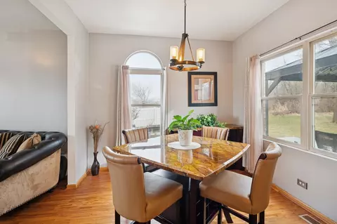 Dining - Undisclosed, Oak Forest, IL 60452 photo 2 of 2