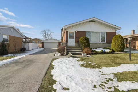430 N Arquilla Dr, Chicago Heights, IL 60411