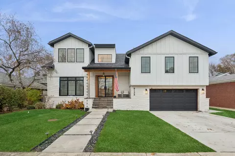 9124 Kilbourn Ave, Skokie, IL 60076