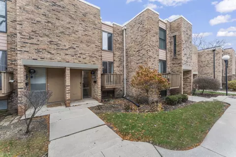 1609 Waxwing Ct, Schaumburg, IL 60173