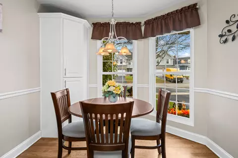 Dining - 1003 Bentley Ln, Bartlett, IL 60103 photo 1 of 3
