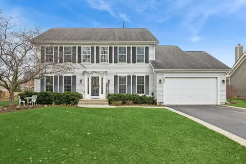 1801 Arbordale Ln, Algonquin, IL 60102