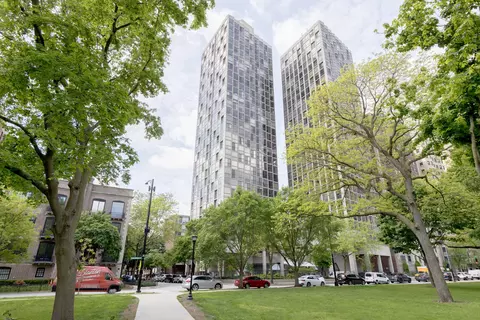 345 W Fullerton Pkwy #1001, Chicago, IL 60614