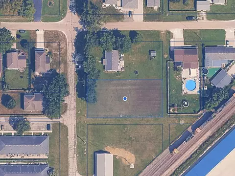 000 3rd Ave, Coal City, IL 60416