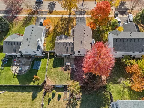 24328 Whispering Trails Dr, Plainfield, IL 60585 photo 5