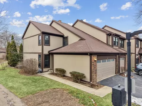 Exterior - 236 Shadowbend Dr, Wheeling, IL 60090 photo 3 of 7
