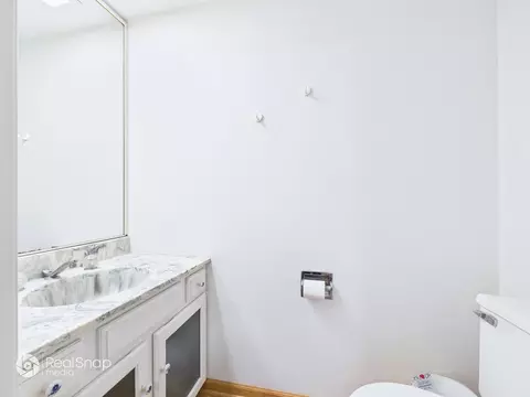 Bath - 236 Shadowbend Dr, Wheeling, IL 60090 photo 1 of 5