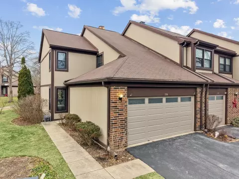 236 Shadowbend Dr, Wheeling, IL 60090