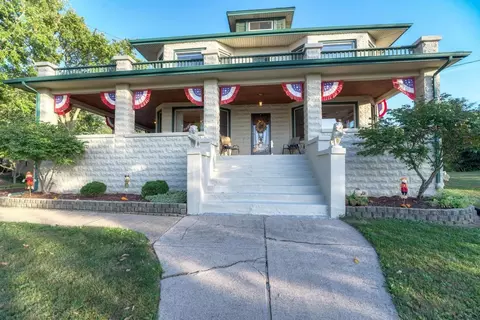 8611 Archer Ave, Willow Springs, IL 60480