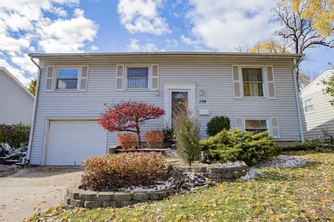 106 Woodcrest Cir, Streamwood, IL 60107