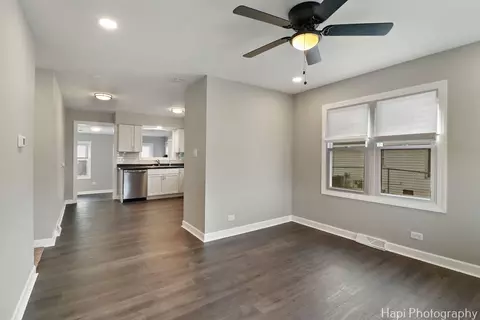 Living - 2610 S Thomas Ct, Mchenry, IL 60051 photo 1 of 3