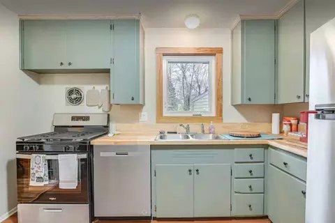 Kitchen - Undisclosed, Hoffman Estates, IL 60169 photo 1 of 2