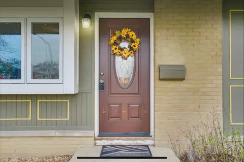Entry Way - Undisclosed, Hoffman Estates, IL 60169 photo 1 of 1