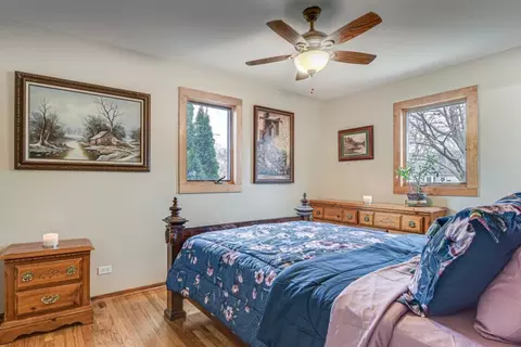 Bedroom - Undisclosed, Hoffman Estates, IL 60169 photo 2 of 3
