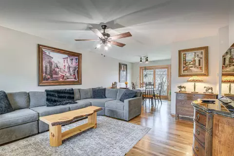 Living - Undisclosed, Hoffman Estates, IL 60169 photo 1 of 1