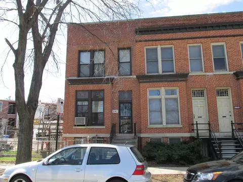 2147 W Polk St, Chicago, IL 60612