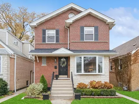 821 Lathrop Ave, Forest Park, IL 60130