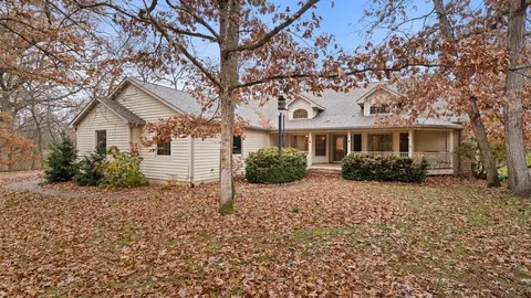606 Slippery Rock Dr, Dixon, IL 61021