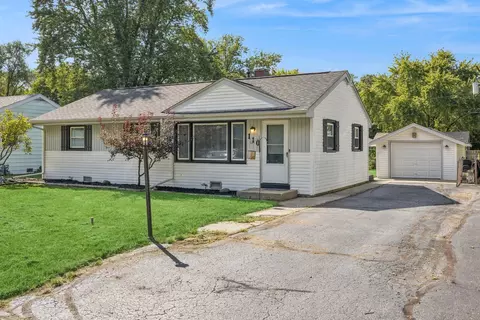 110 Delaware St, Crystal Lake, IL 60014