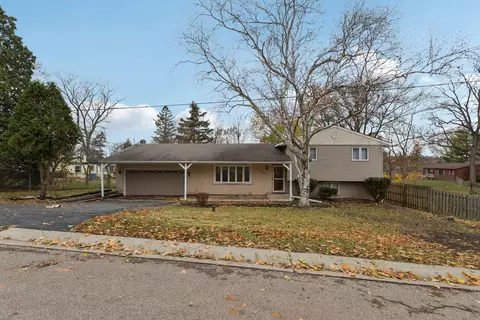 4507 E Wonder Lake Rd, Wonder Lake, IL 60097
