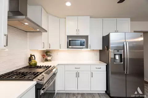 Kitchen - 930 E 8th St, Lockport, IL 60441 photo 4 of 5