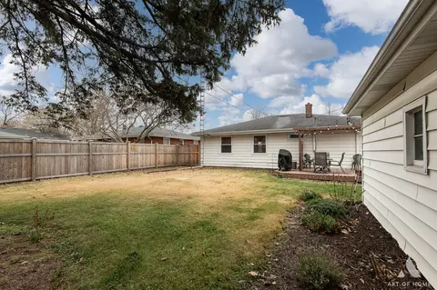 Exterior - 930 E 8th St, Lockport, IL 60441 photo 9 of 11