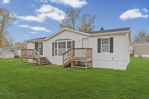 2463 Steele Ct, Decatur, IL 62526