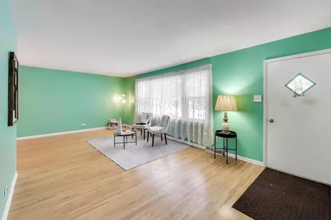 Living - 1046 Martingale Dr, Bartlett, IL 60103 photo 1 of 8