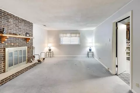 Living - 1046 Martingale Dr, Bartlett, IL 60103 photo 5 of 8
