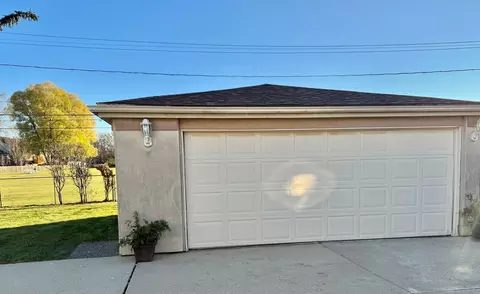 Exterior - 1411 Anthony Rd, Wheeling, IL 60090 photo 6 of 11
