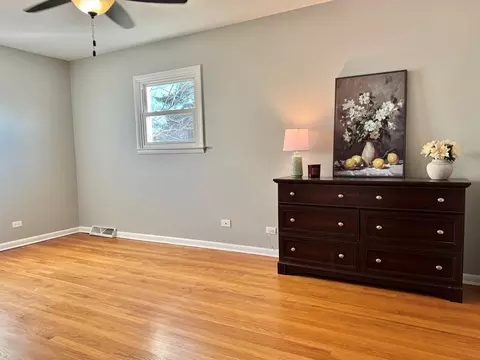 Bedroom - 1411 Anthony Rd, Wheeling, IL 60090 photo 2 of 4