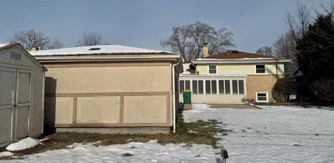 Exterior - 1411 Anthony Rd, Wheeling, IL 60090 photo 3 of 11