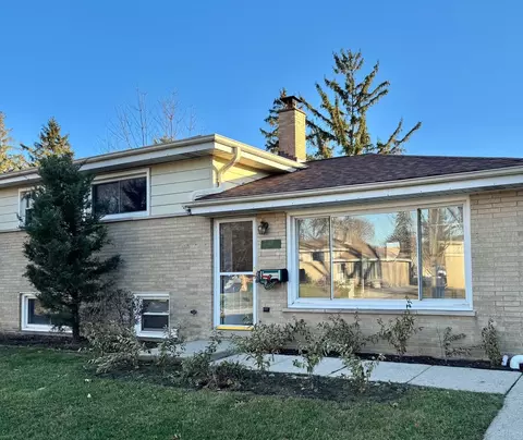 Exterior - 1411 Anthony Rd, Wheeling, IL 60090 photo 7 of 11