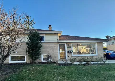 Exterior - 1411 Anthony Rd, Wheeling, IL 60090 photo 4 of 11