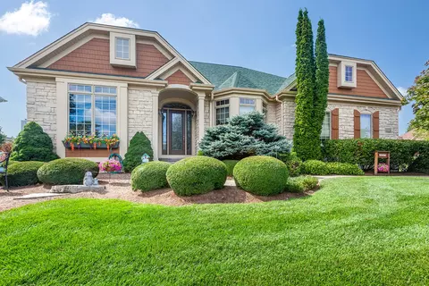 1121 Lance Ave, Elburn, IL 60119