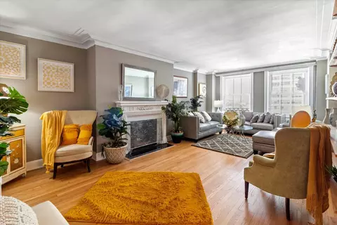 Living - 5555 S Everett Ave #C14, Chicago, IL 60637 photo 1 of 3
