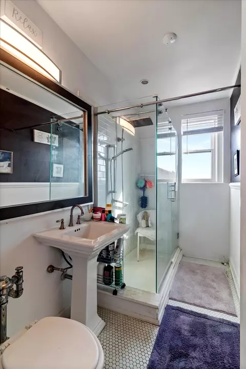 Bath - 5555 S Everett Ave #C14, Chicago, IL 60637 photo 1 of 1