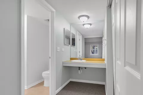 Bath - Undisclosed, Hoffman Estates, IL 60169 photo 4 of 4
