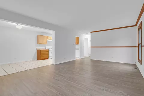 Living - Undisclosed, Hoffman Estates, IL 60169 photo 4 of 6