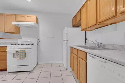 Kitchen - Undisclosed, Hoffman Estates, IL 60169 photo 2 of 2