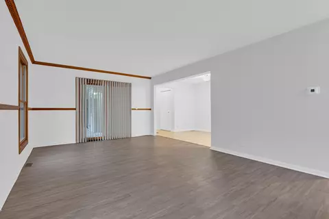 Living - Undisclosed, Hoffman Estates, IL 60169 photo 5 of 6